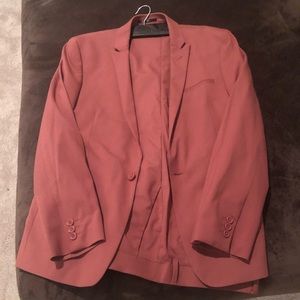 Men’s pink suit